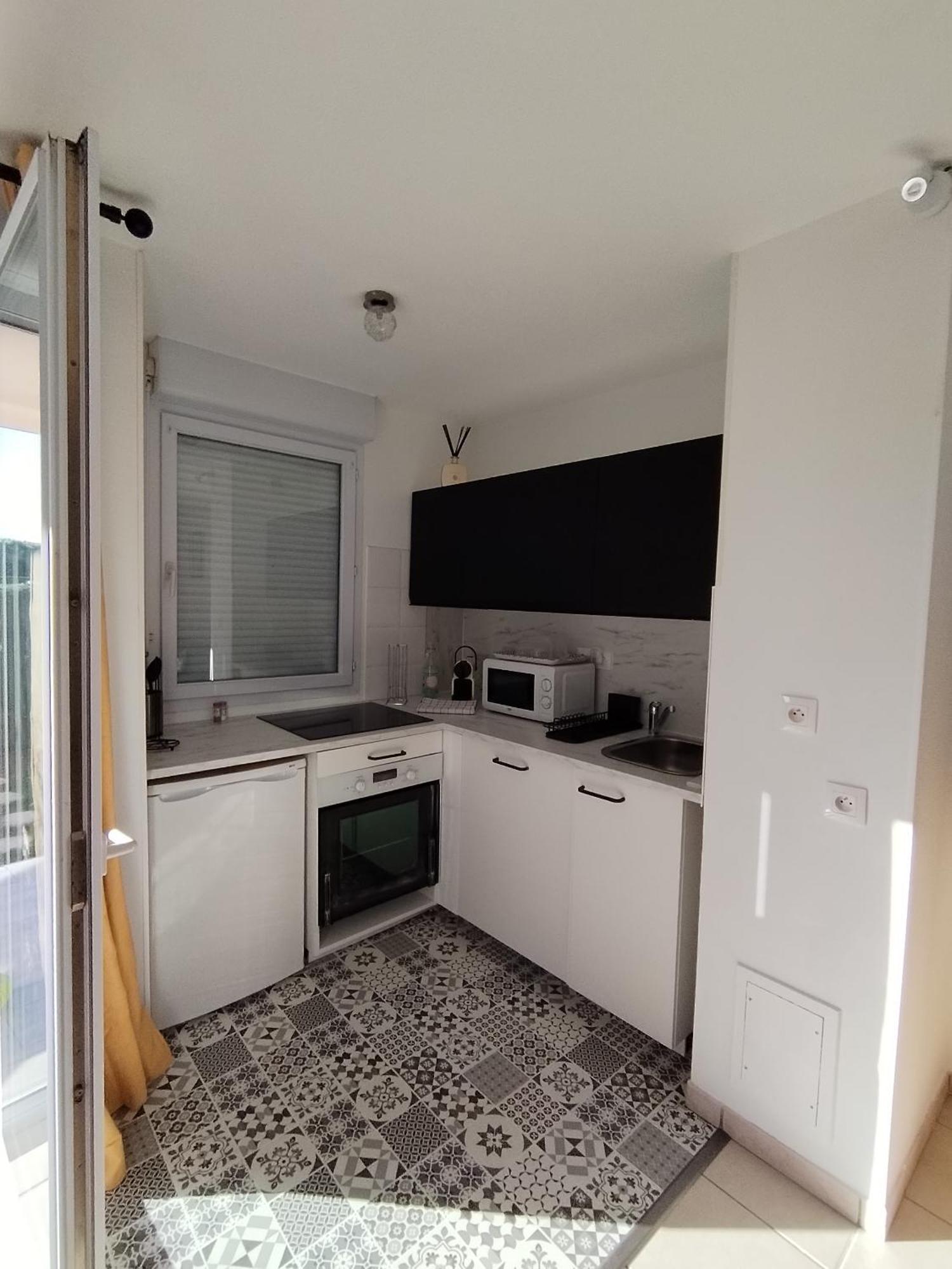 Apartment T2 Spacieux Tres Bien Place
